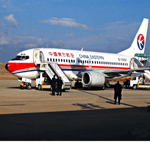 天河机场空运航空快运业稳步发展的原因是什么？